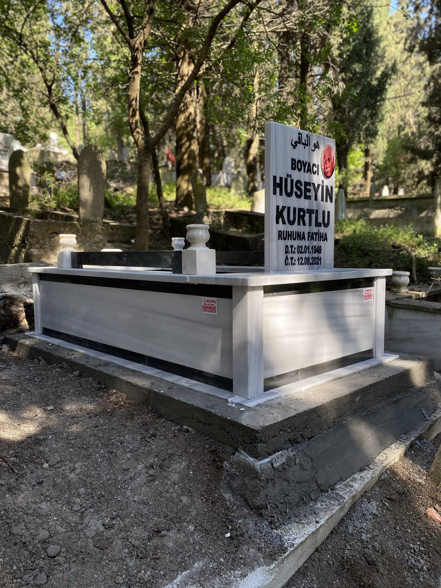 Özgün Mezar Uygulama