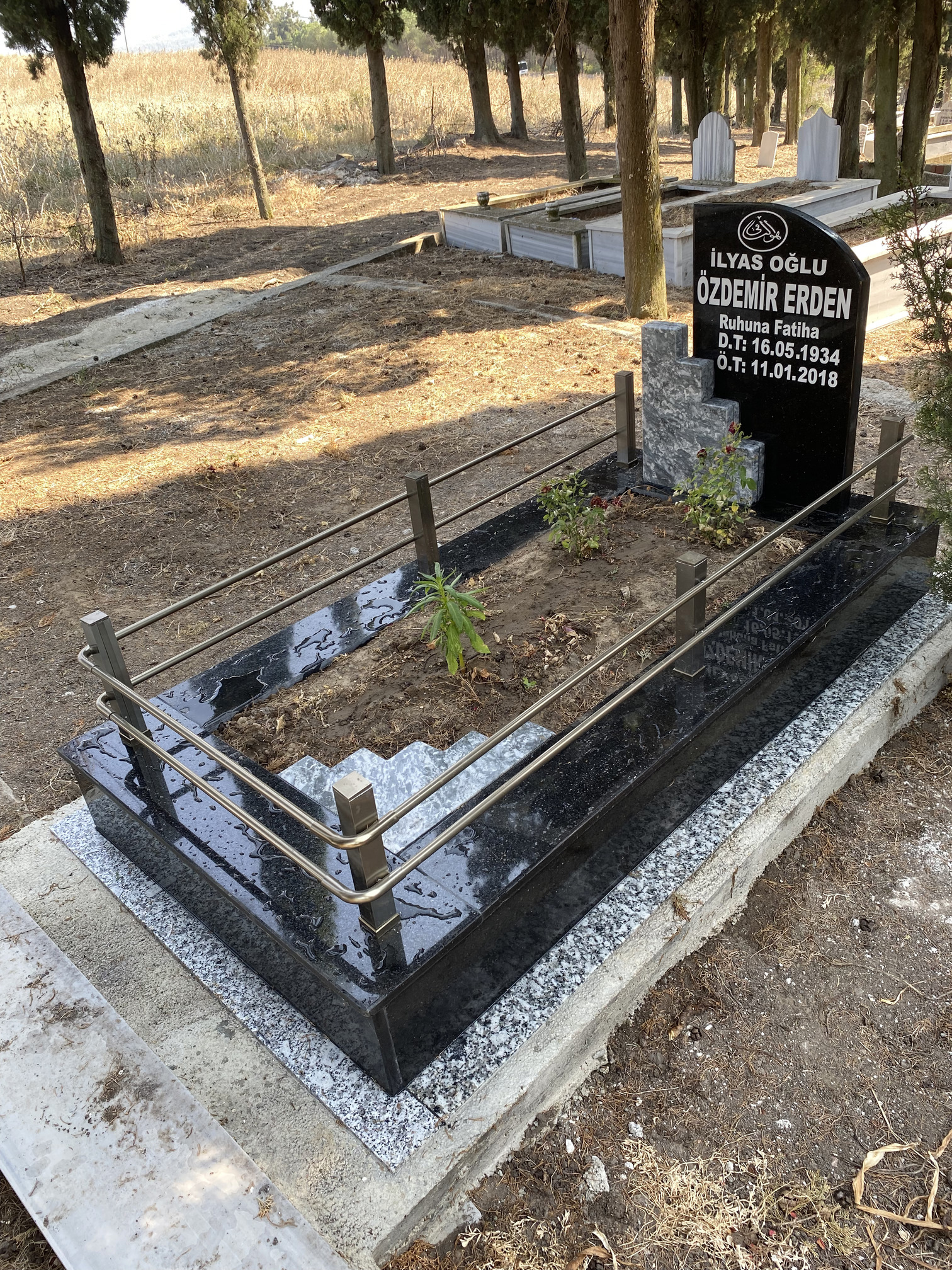 Granit Mezar Uygulama