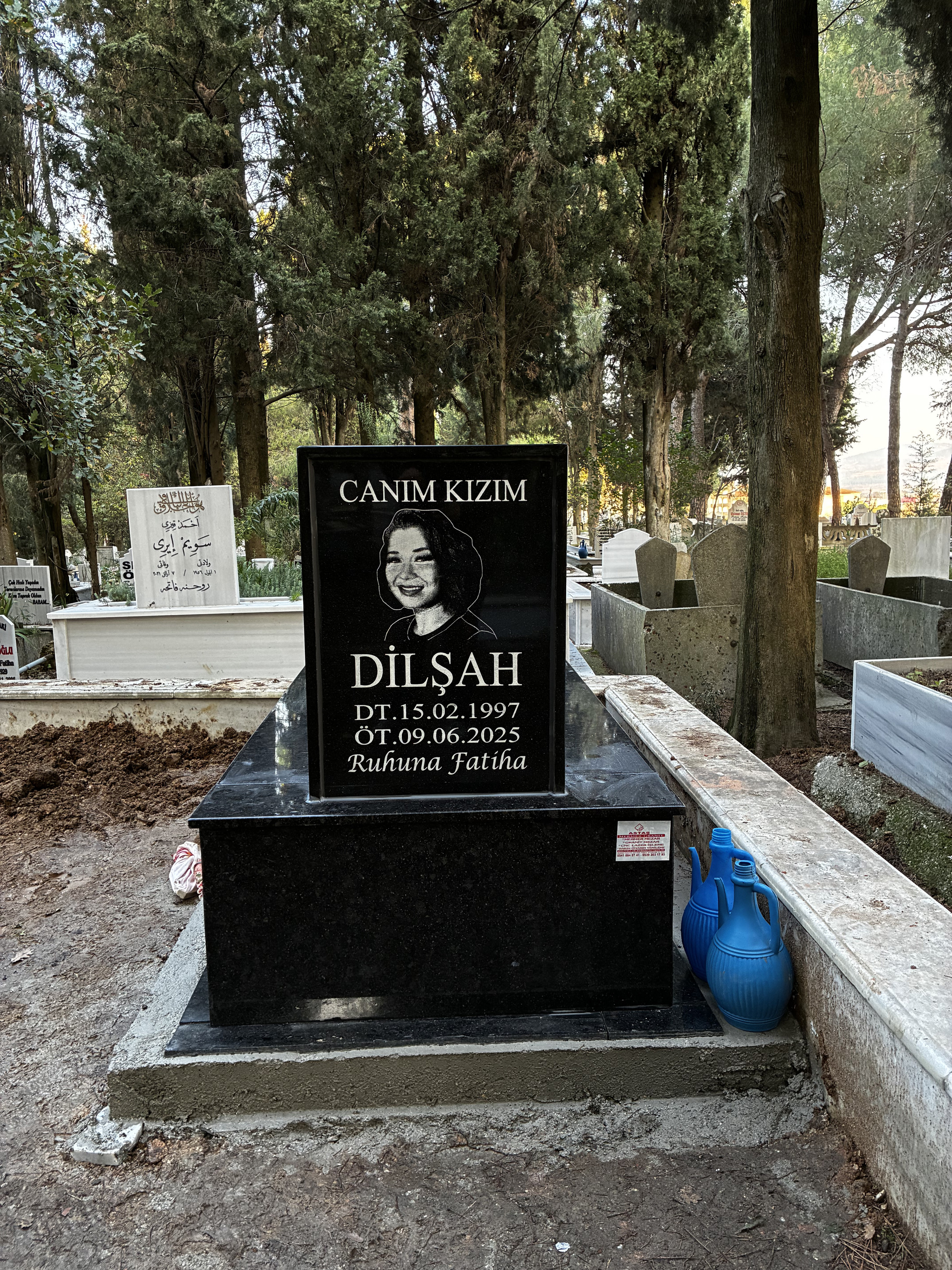 Tek Kişilik Granit Mezar